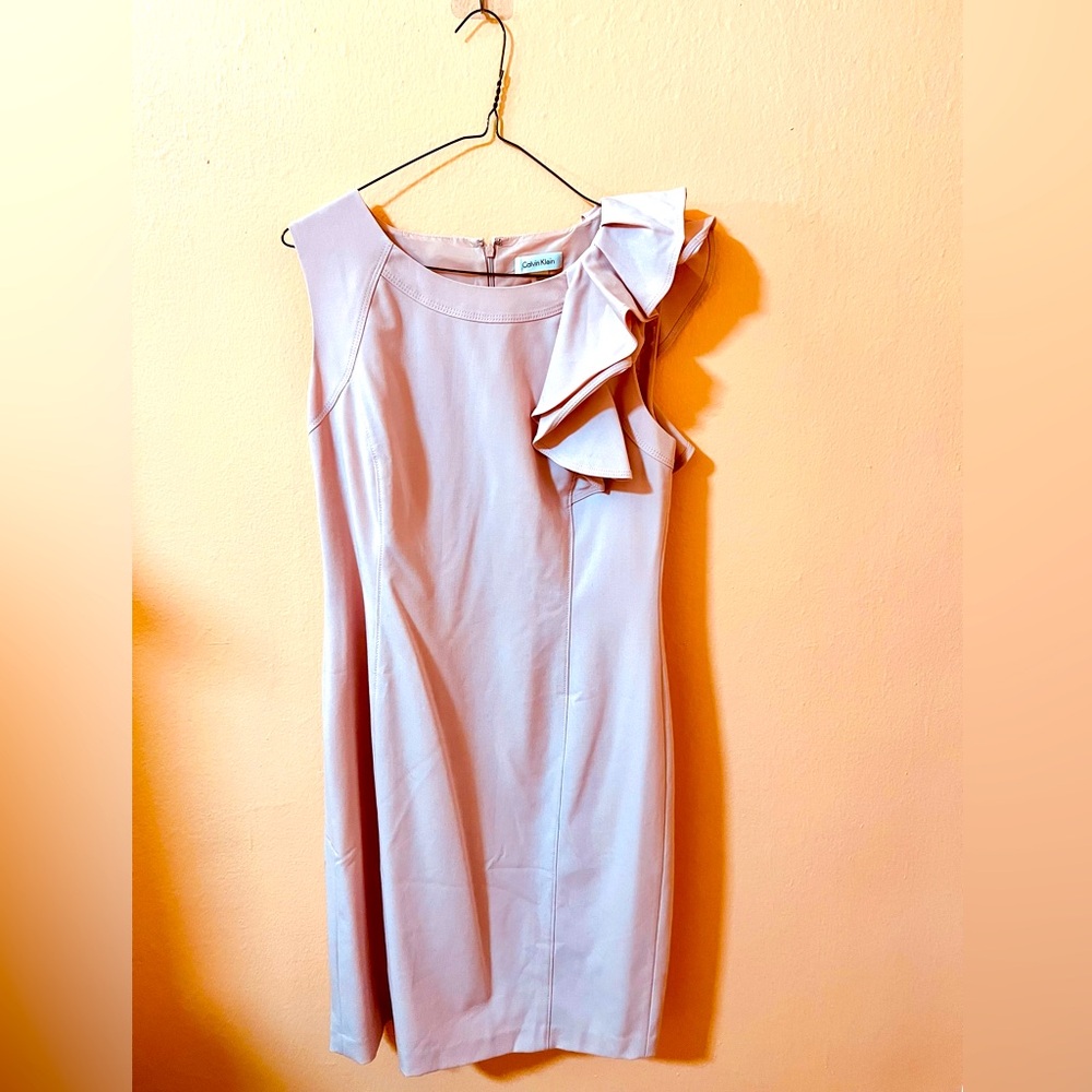 Calvin Klein Ruffle Size 10 Sheath Dress